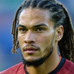 Virgil van Dijk silmad Prantsusmaale: Kaitsja potentsiaalne hüpe Anfieldist Pariisi